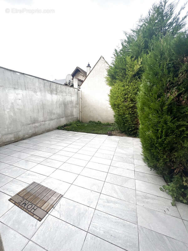 Appartement à LA CHAPELLE-EN-SERVAL