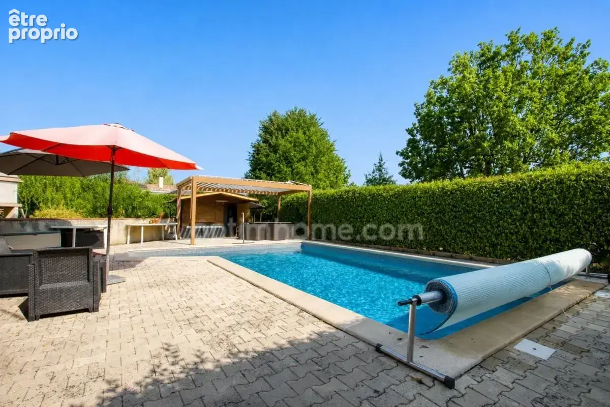 Villariès – villa familiale 179 m² avec piscine – 6 chambres – terrain 1 500 m² – un véritable havre de paix - photo 3