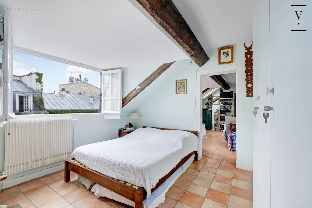 Paris IV – 2P - Dernier étage dans un hôtel particulier - photo 6