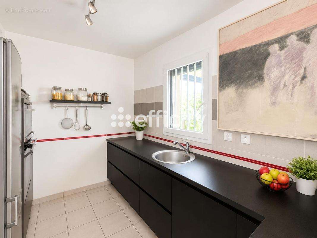 Maison 108 m² à Semussac  - photo 18
