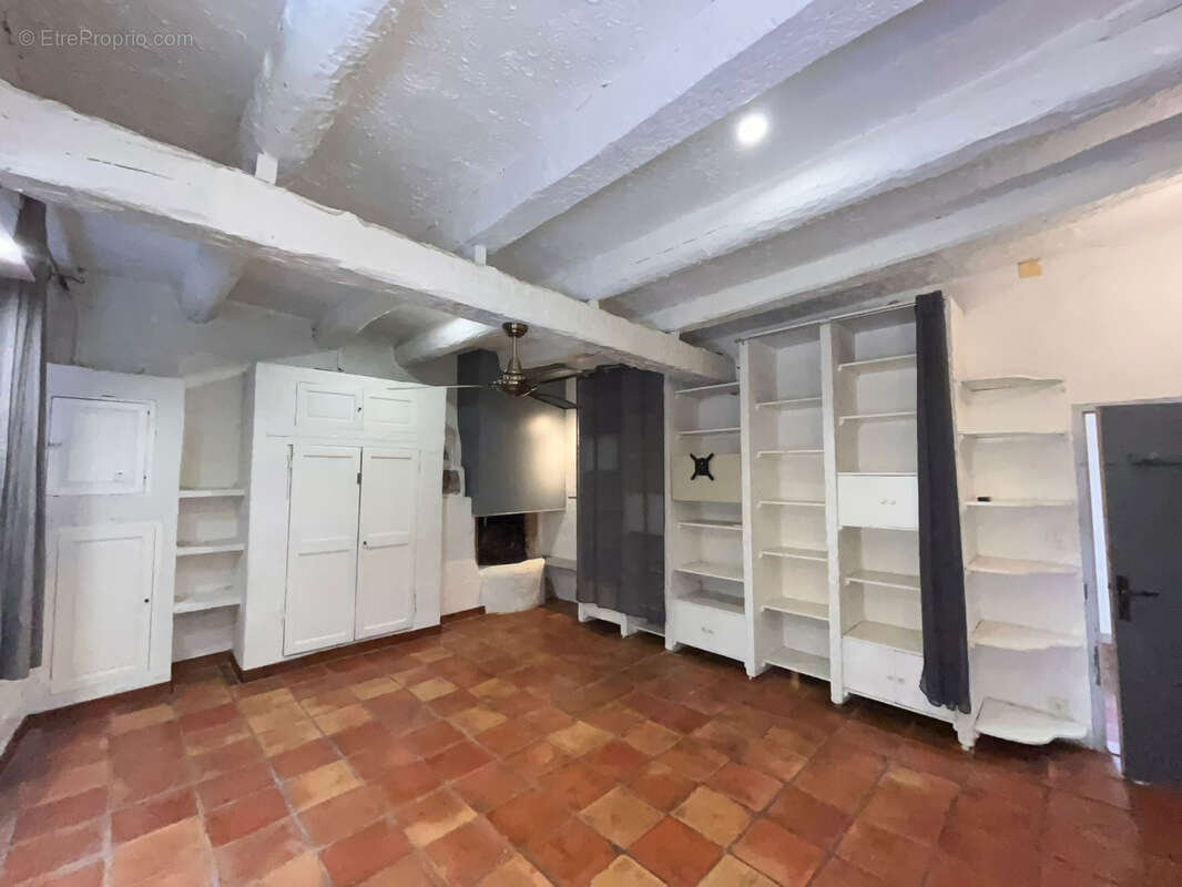 Appartement à TOUET-DE-L'ESCARENE