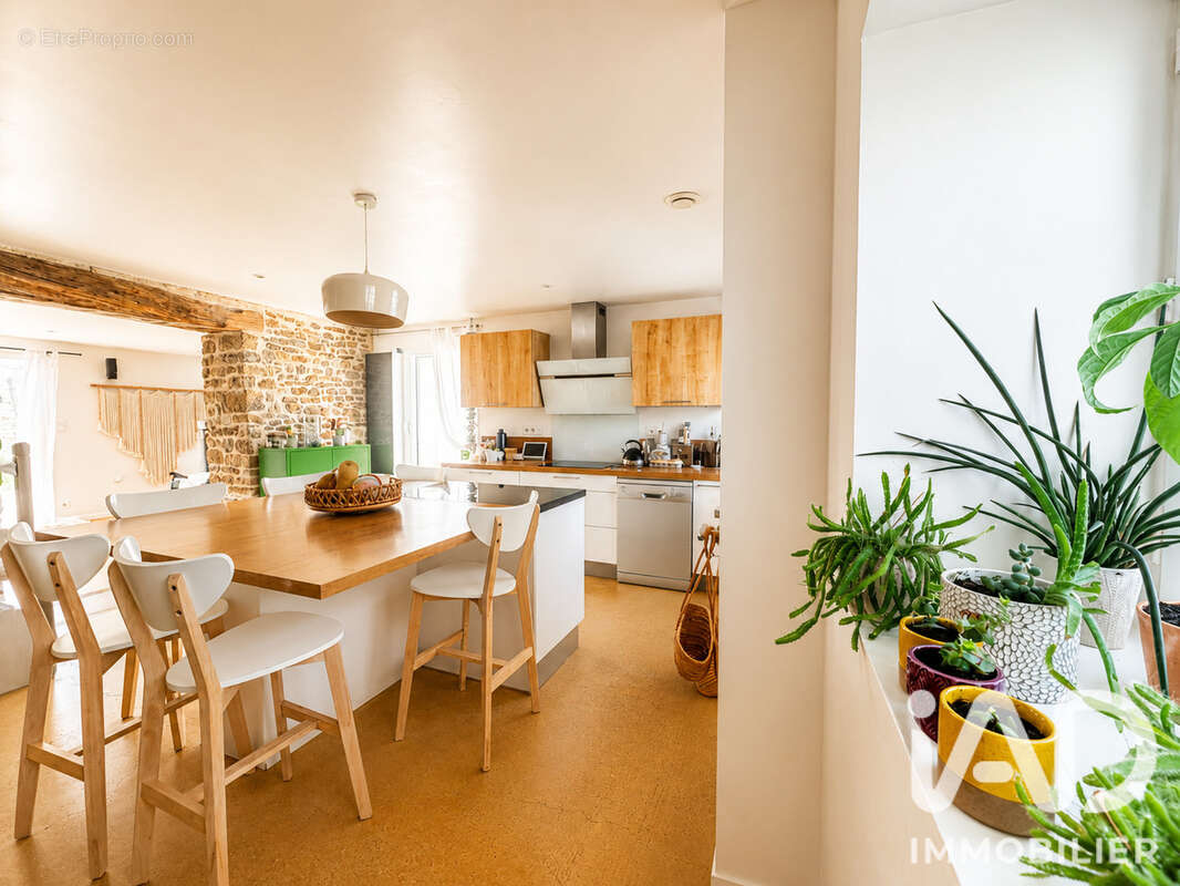 Maison 109 m² à Talmont-Saint-Hilaire  - photo 5