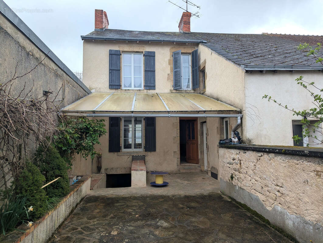 Maison à CHASSIGNOLLES