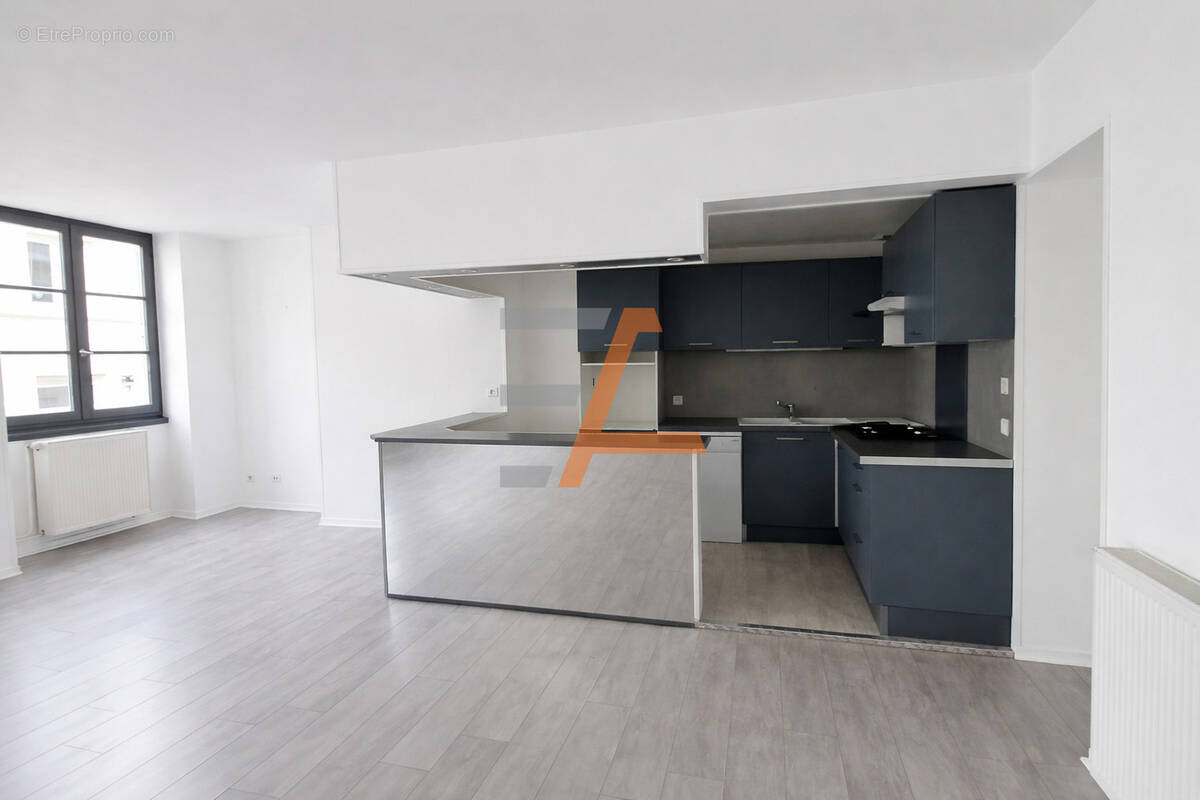 Appartement à SAINT-ETIENNE