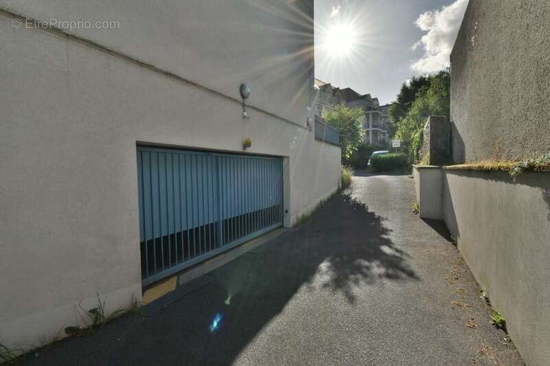 Parking à LONGJUMEAU