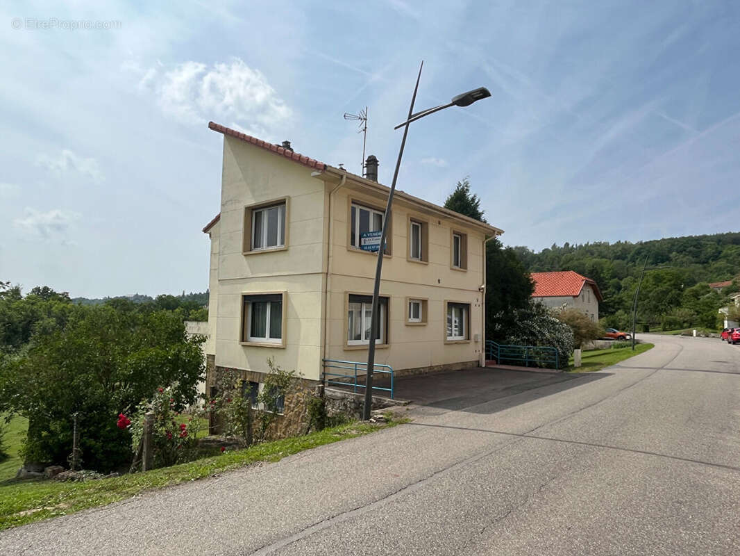 Maison à CONTZ-LES-BAINS