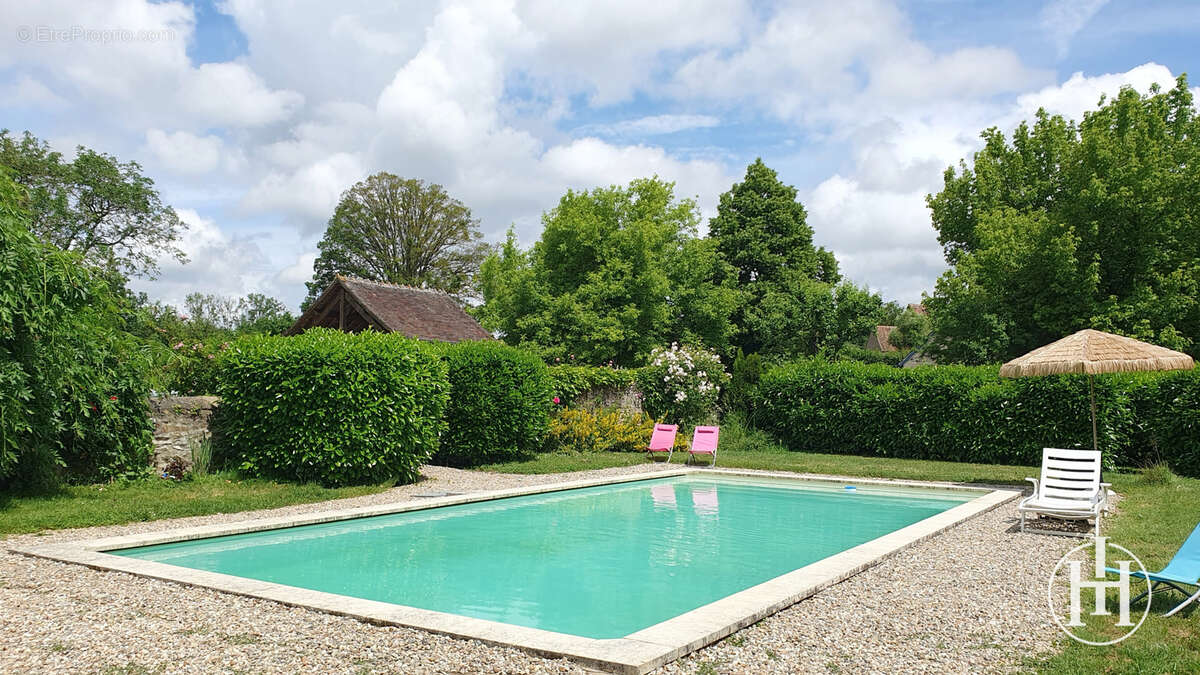 Maison à LIGNEROLLES