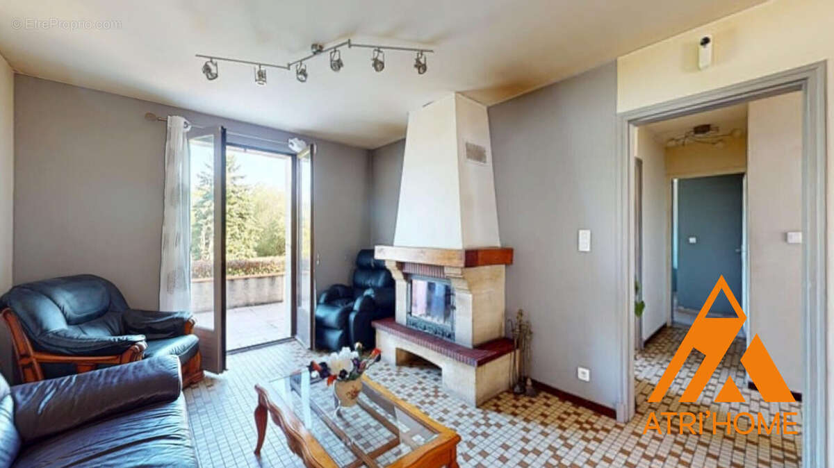 Maison à VEZAC