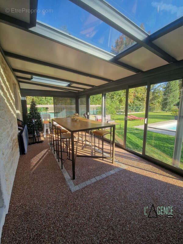 Maison 136 m² à Civrac-De-Blaye  - photo 3