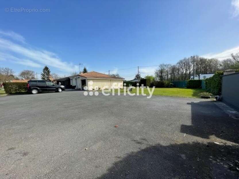 Maison à BLANQUEFORT