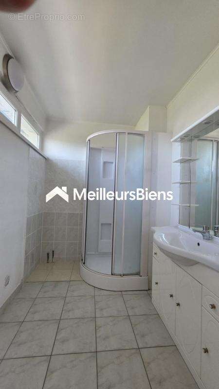 Maison à PONT-SUR-SAMBRE