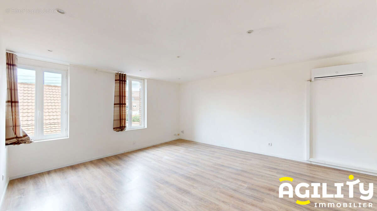 Appartement 78 m² à Saint-Amand-Les-Eaux  - photo 4