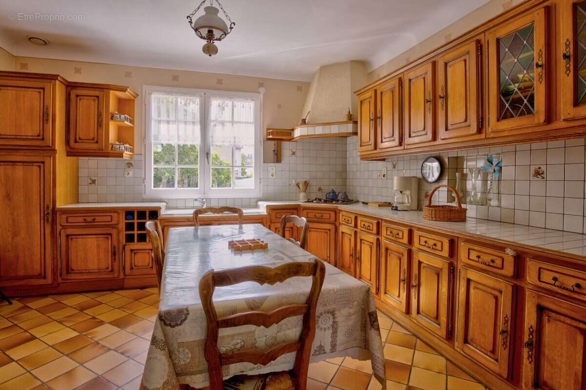 Maison à SAINT-BARTHELEMY-D'ANJOU