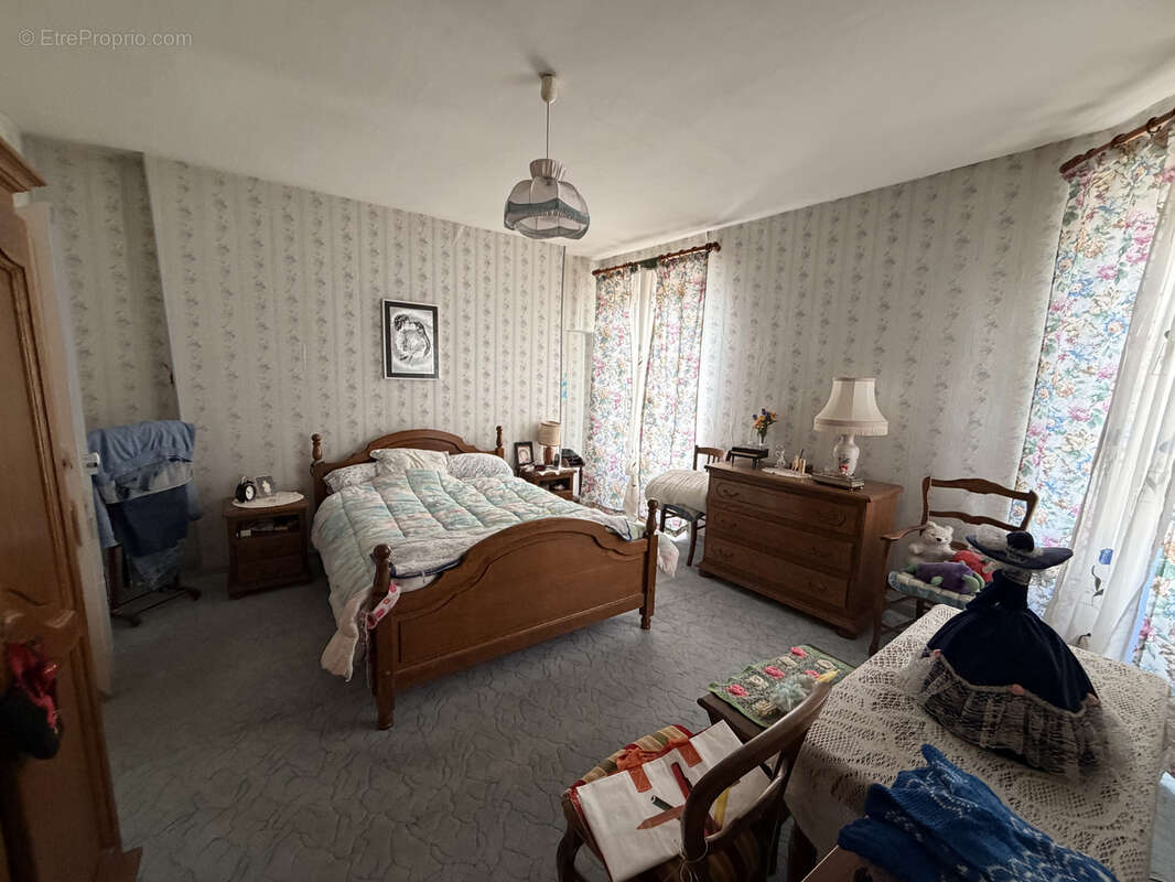 Maison de Bourg à Saint-Sulpice-Laurière - photo 12