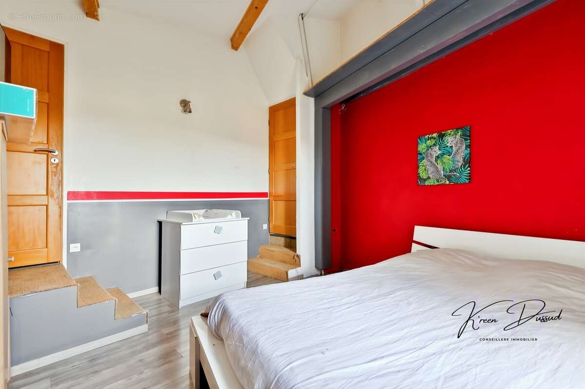  Maison en pierre de 150 m2 entièrement rénovée - Vue exceptionnelle - Suite parentale - Dépendances - Aucun vis-à-vis - photo 10
