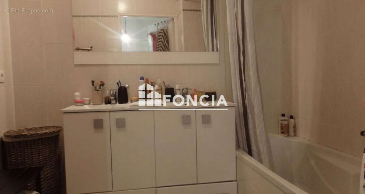 Appartement à VALLAURIS