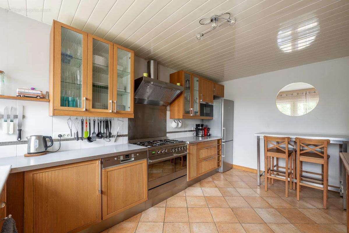 Maison familiale avec studio indépendant – 178 m2 – Chessy Bourg - photo 5