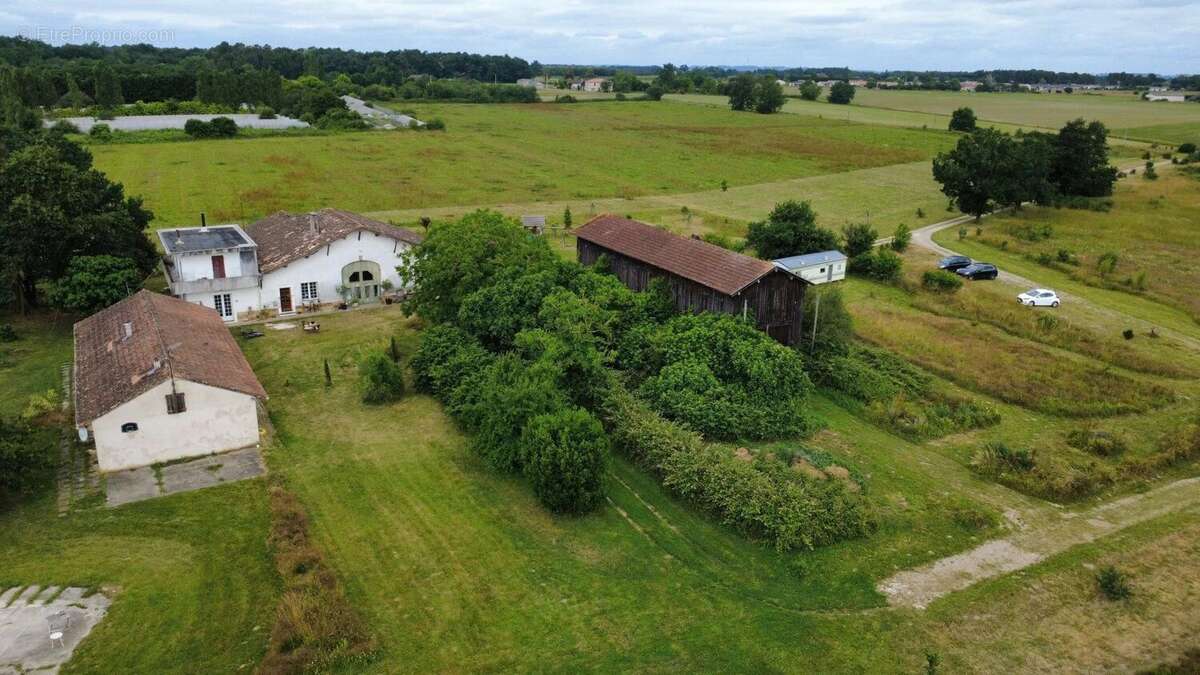 Maison à NOAILLAC