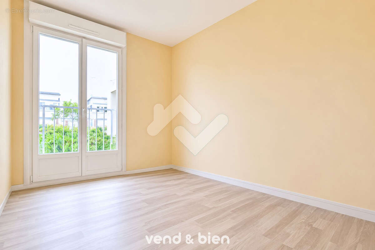 Appartement T6 de 96 m2, familiale ou profession libérale - photo 16