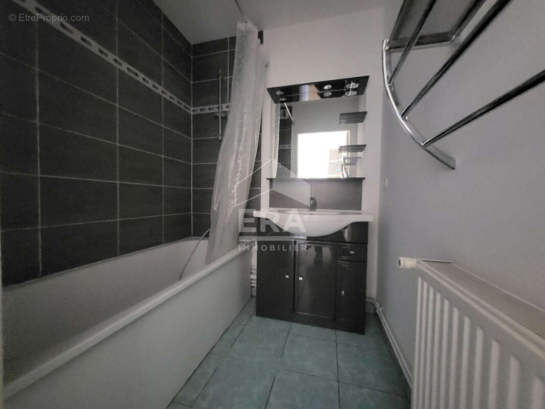 Appartement à AVION