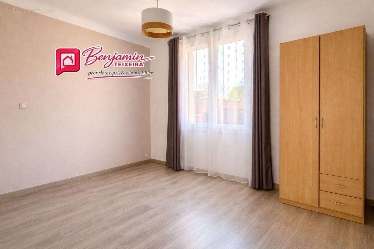 Maison 225 m² à Saint-Raphael  - photo 9