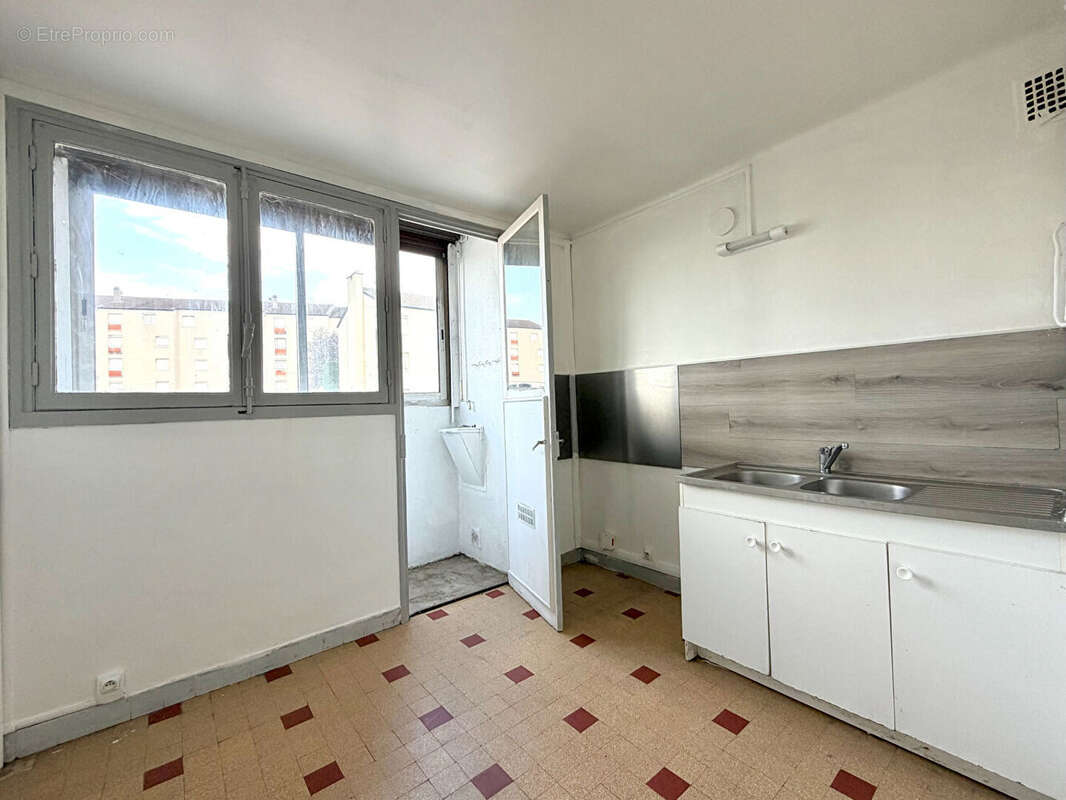 Appartement T4  55m²  Quartier du Soleil  Saint-Étienne - photo 5