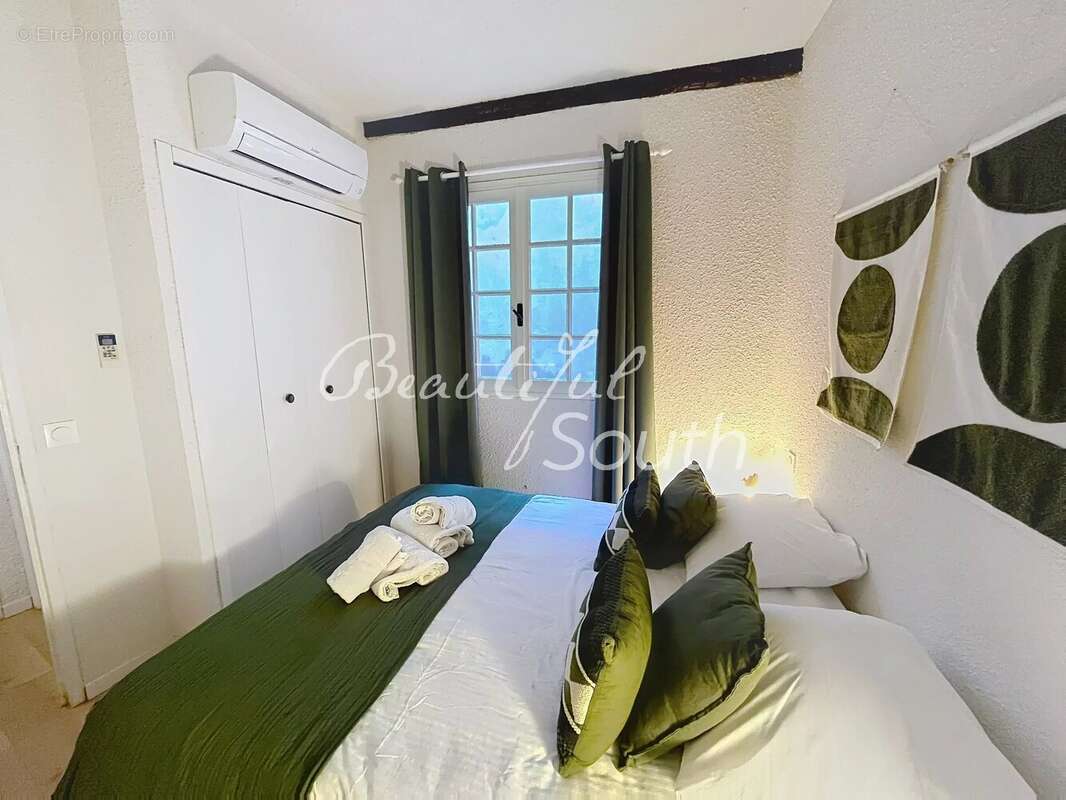 Élégante maison de village rénovée avec cour privée, Claira - photo 9