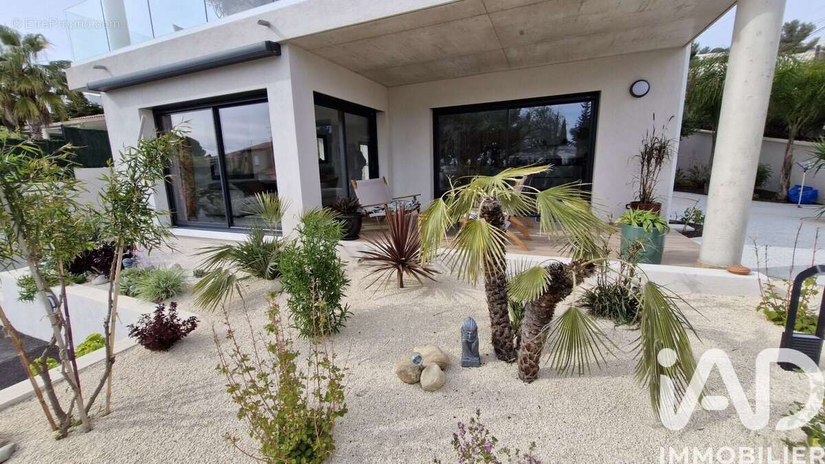 Photo 2 - Maison à BANDOL