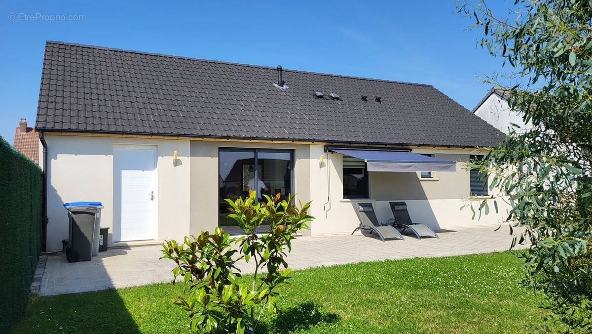 Maison à MONCHECOURT