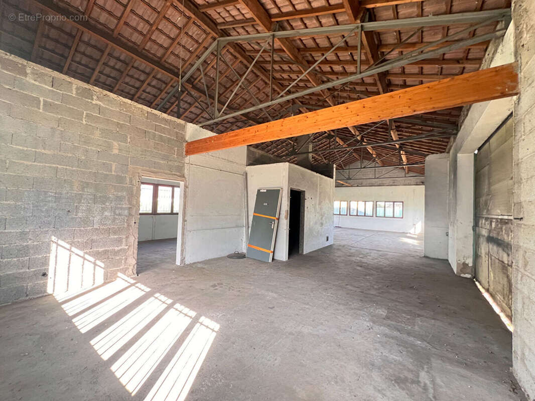 Commerce à CHANTEHEUX