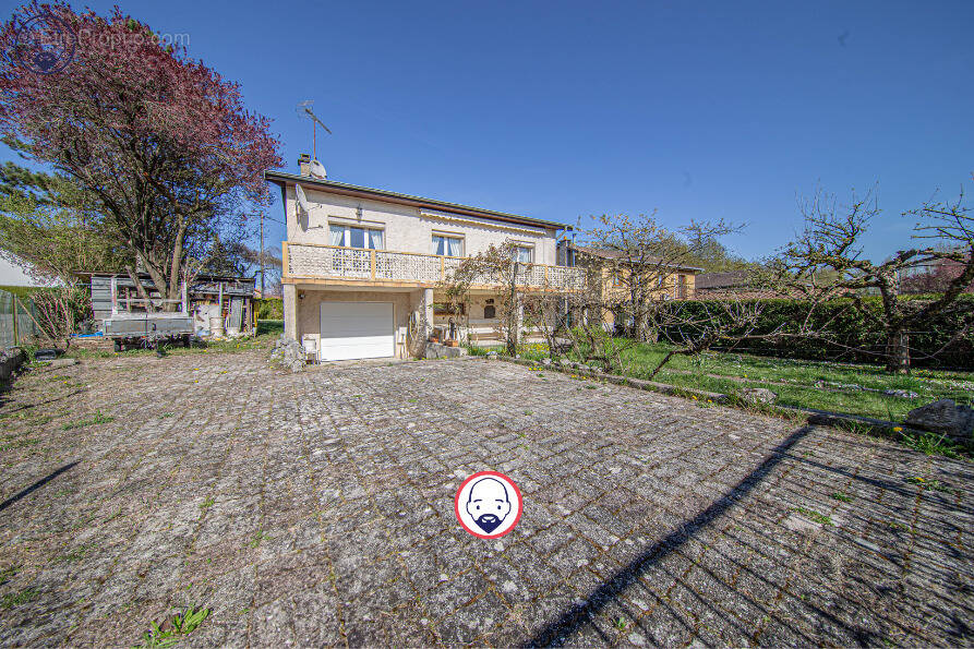Maison à PAGNY-SUR-MEUSE