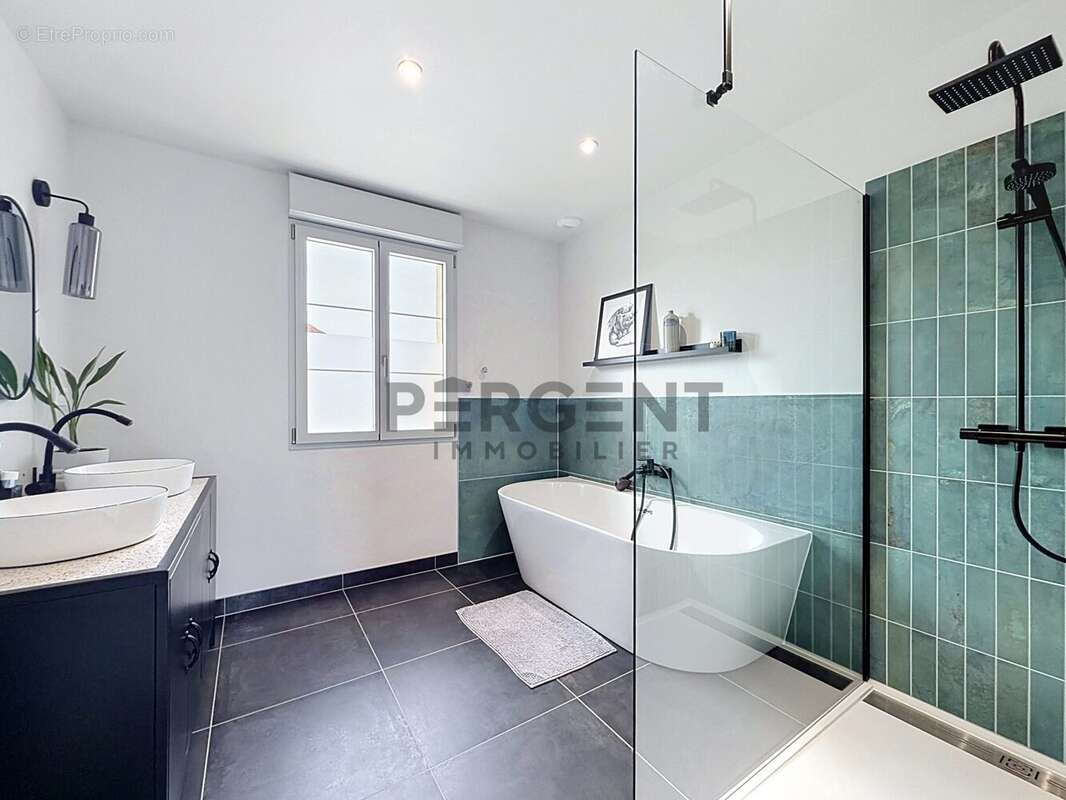 Maison 105 m² à Tagnon  - photo 8