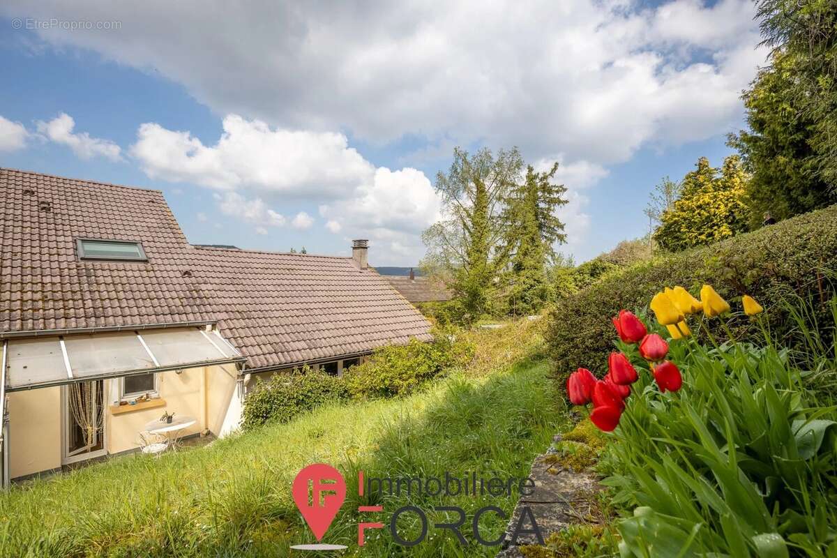 Maison à JOUY-AUX-ARCHES
