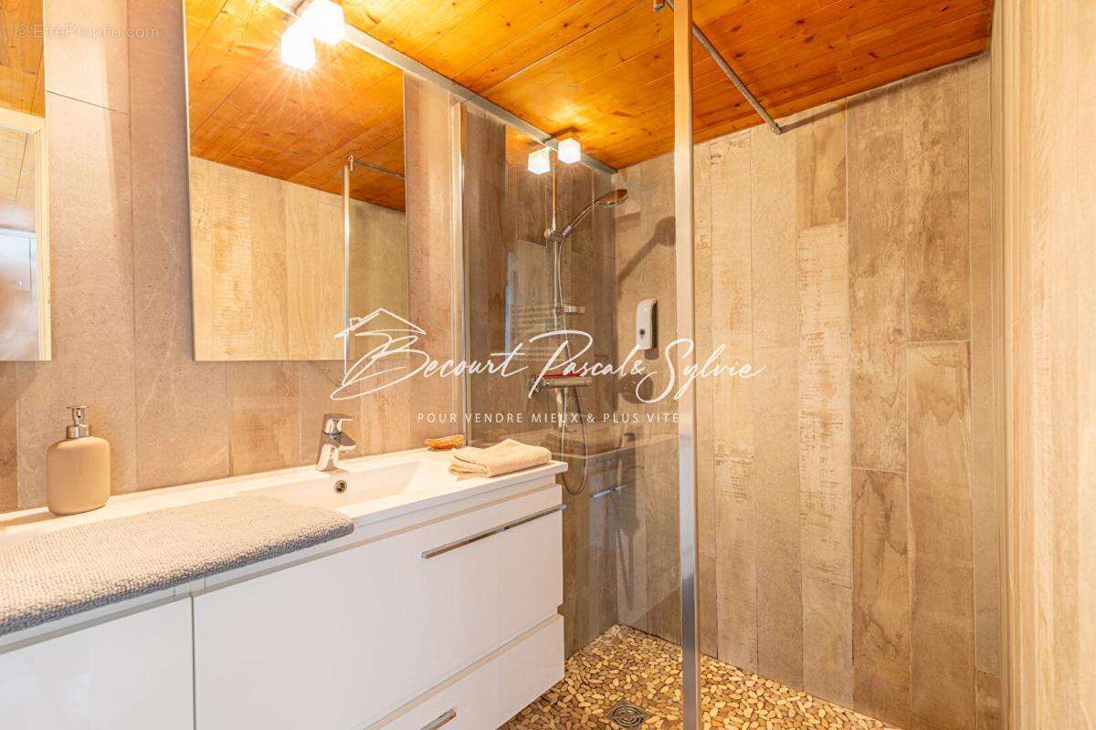 Appartement à BEAUMES-DE-VENISE