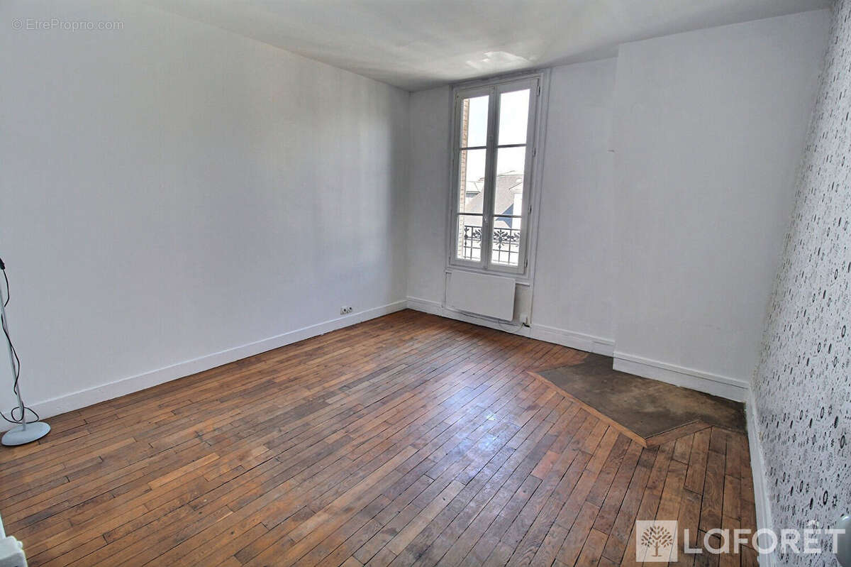 Appartement à LA GARENNE-COLOMBES