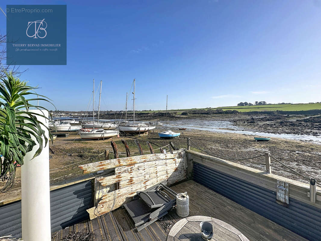 Maison à LAMPAUL-PLOUARZEL