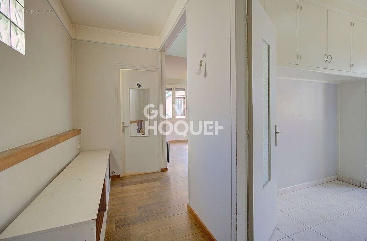 Appartement à PARIS-20E