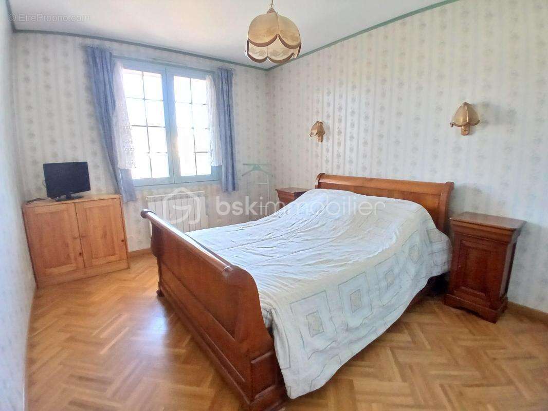 Maison à NEUVY-EN-SULLIAS