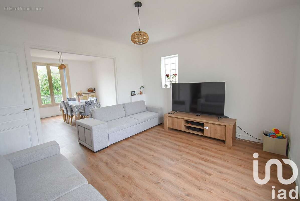 Photo 2 - Maison à GAGNY