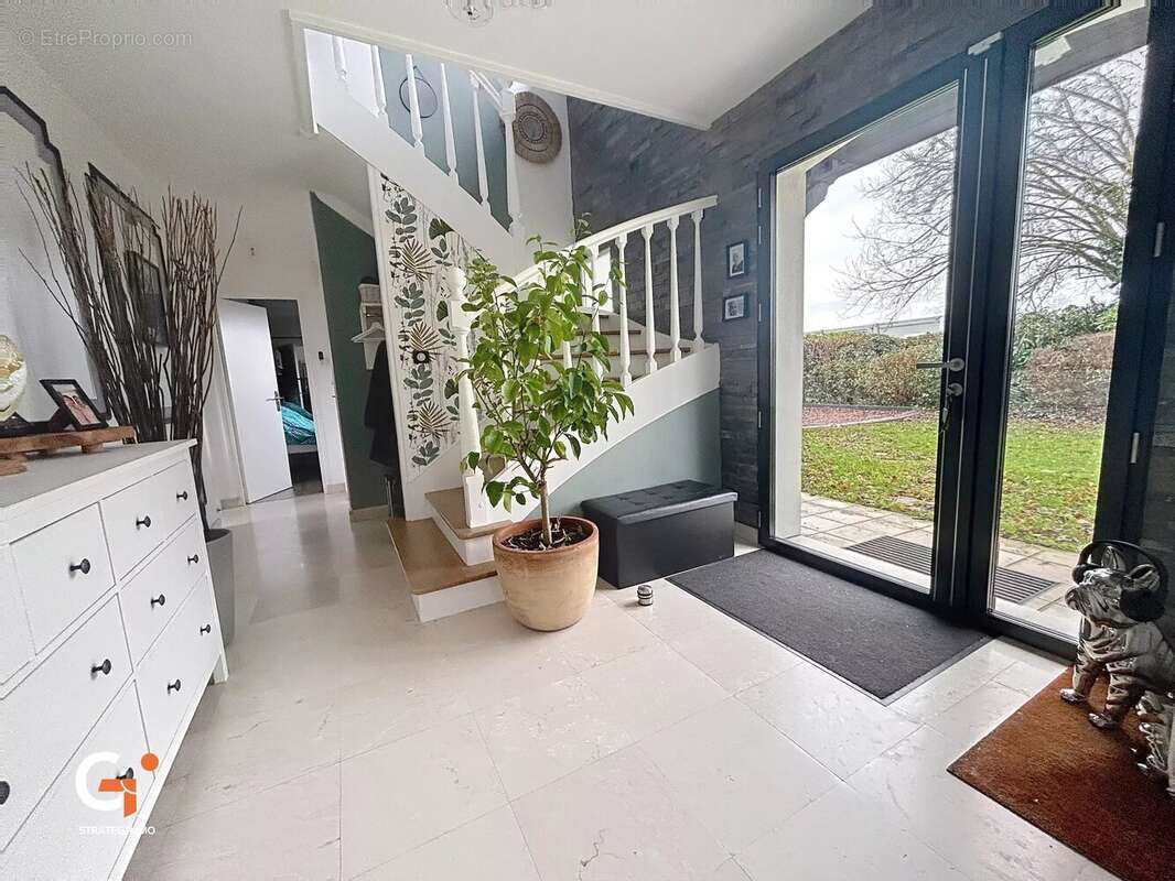 Maison à SAINT-PIERRE-DES-FLEURS