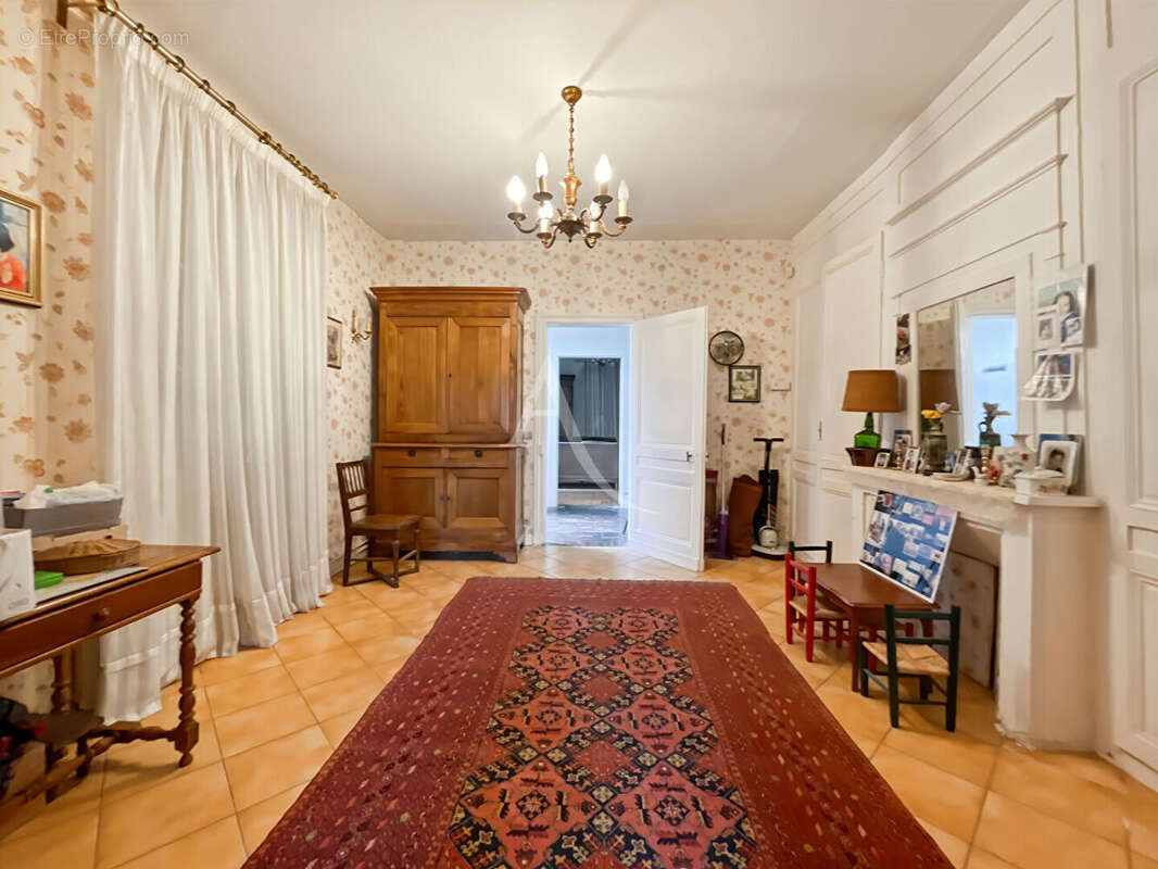 Maison à LE MESNIL-ESNARD