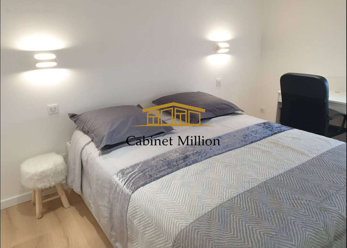 Maison à VIC-LA-GARDIOLE