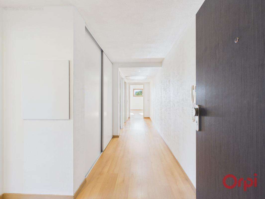Superbe appartement 4/5 pièces de 103 m² - Terrasse – Lumineux et parfaitement agencé - Garage - photo 5