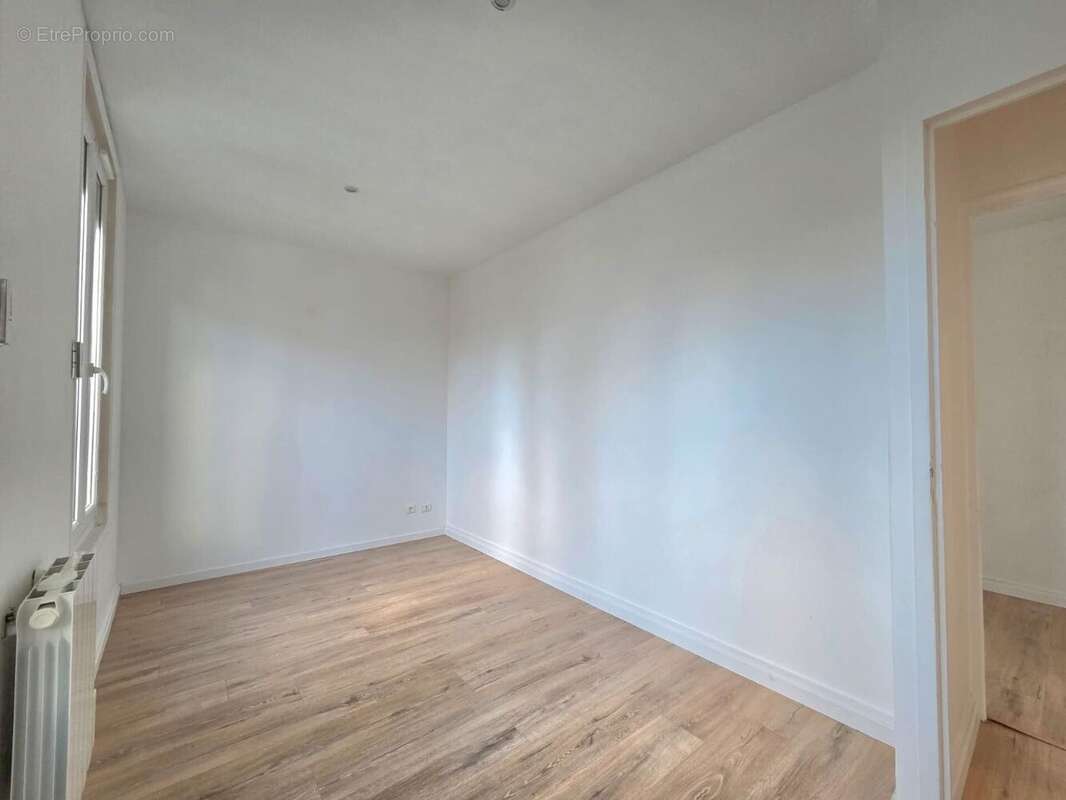 Photo 9 - Maison à MONTENDRE