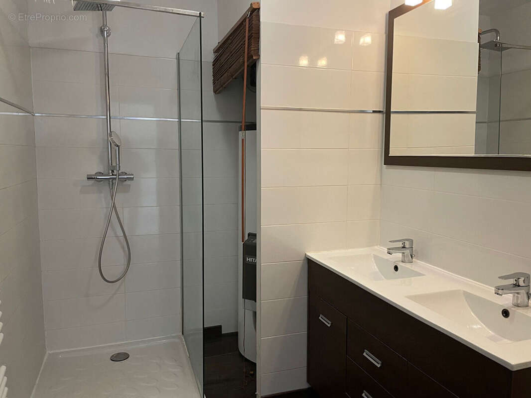 Appartement à CHASSELAY