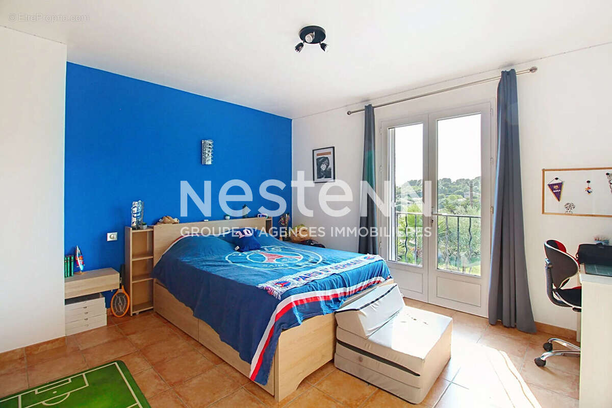 À VENDRE DRAGUIGNAN Maison 5 chambres, 168 m² sur 1500 m² de terrain avec Piscine - photo 14
