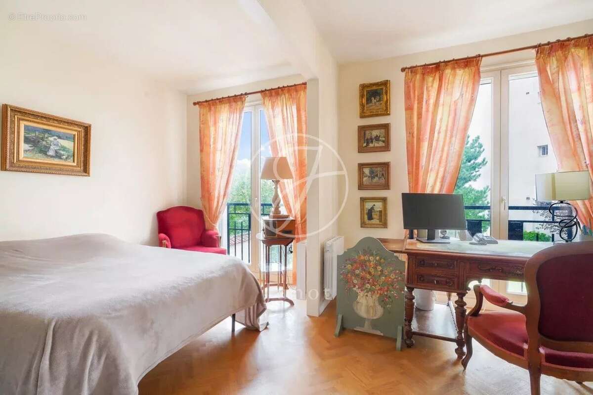 Appartement à LE VESINET