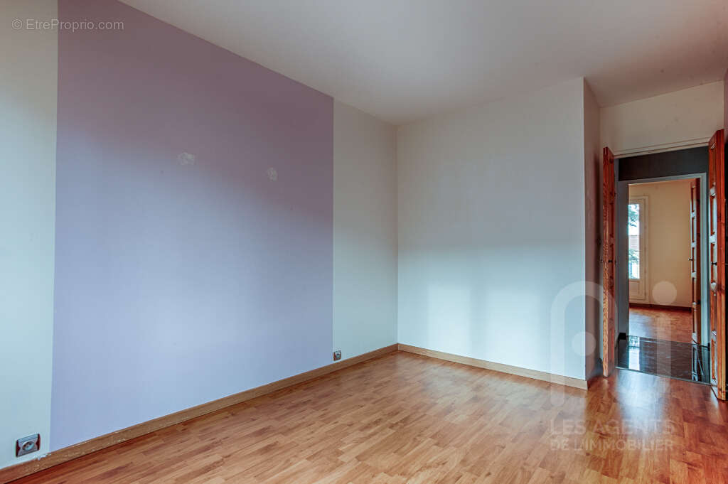 Appartement 3 pièces avec balcon, cave et parking ? Sartrouville, limite Bezons / Argenteuil - photo 12