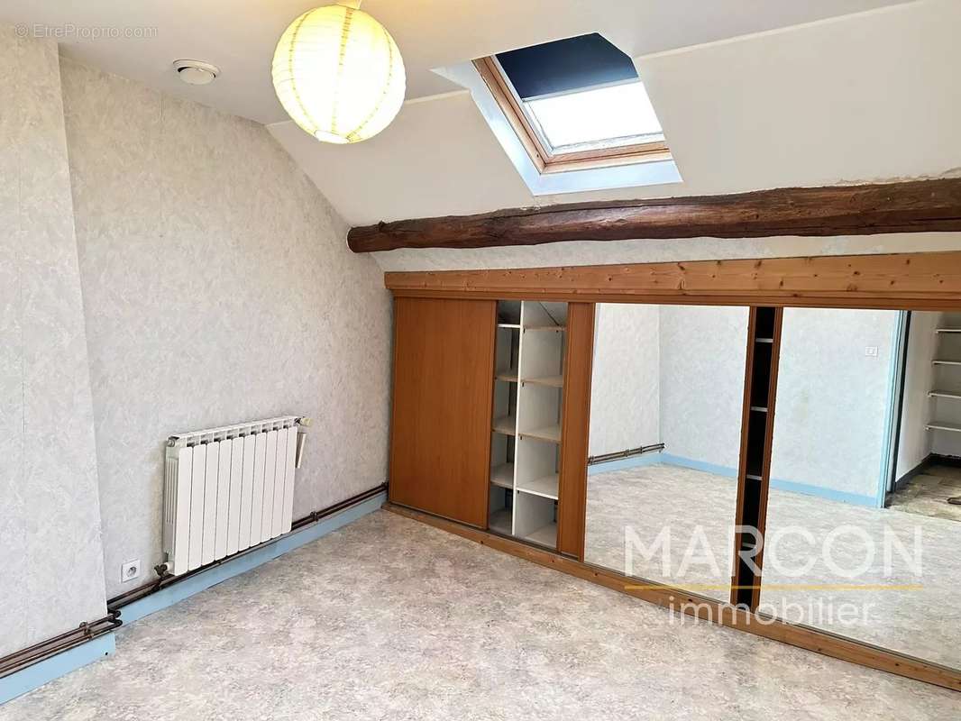 Maison à SAINT-SULPICE-LE-GUERETOIS