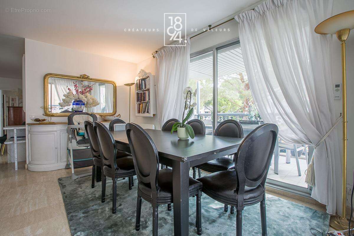 Appartement à MARSEILLE-8E